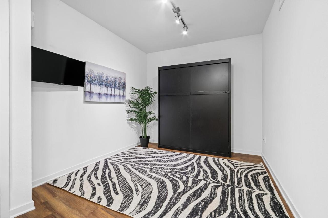Beverly Grove Chic City Oasis 2 Bedroom Apt With Den 138 Λος Άντζελες Εξωτερικό φωτογραφία