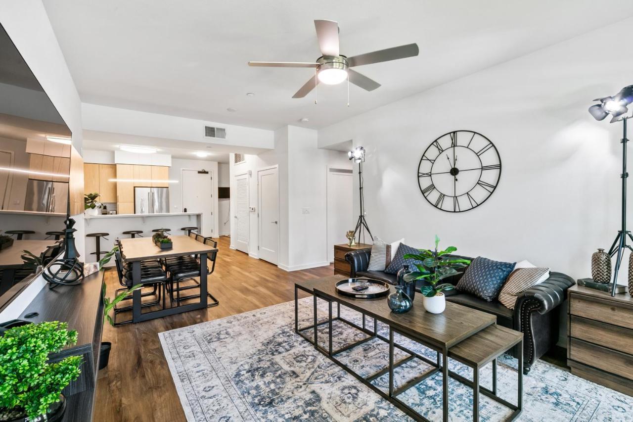 Beverly Grove Chic City Oasis 2 Bedroom Apt With Den 138 Λος Άντζελες Εξωτερικό φωτογραφία