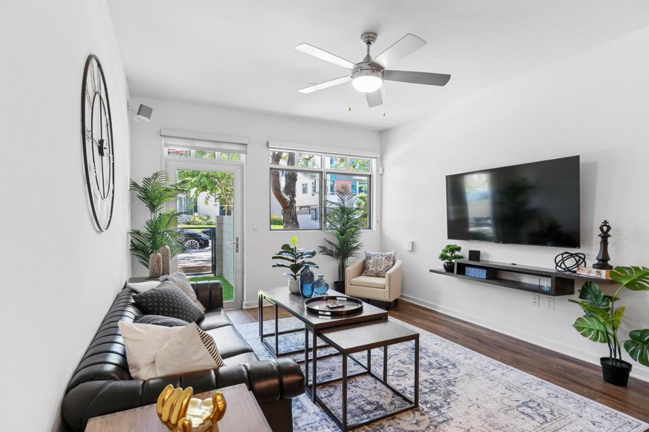 Beverly Grove Chic City Oasis 2 Bedroom Apt With Den 138 Λος Άντζελες Εξωτερικό φωτογραφία