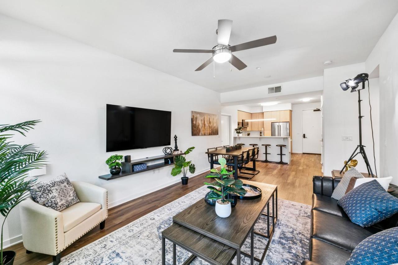 Beverly Grove Chic City Oasis 2 Bedroom Apt With Den 138 Λος Άντζελες Εξωτερικό φωτογραφία